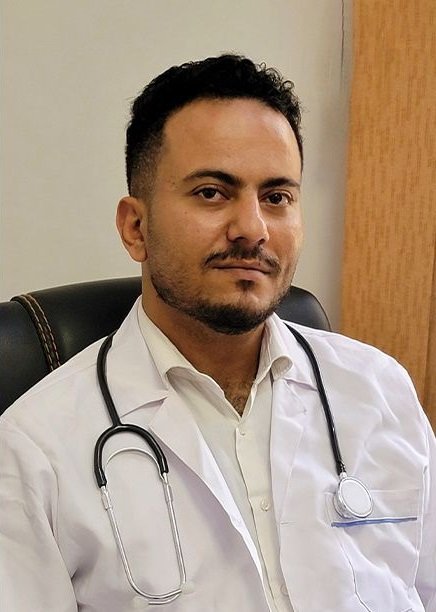 الدكتور حمزة الصناعي